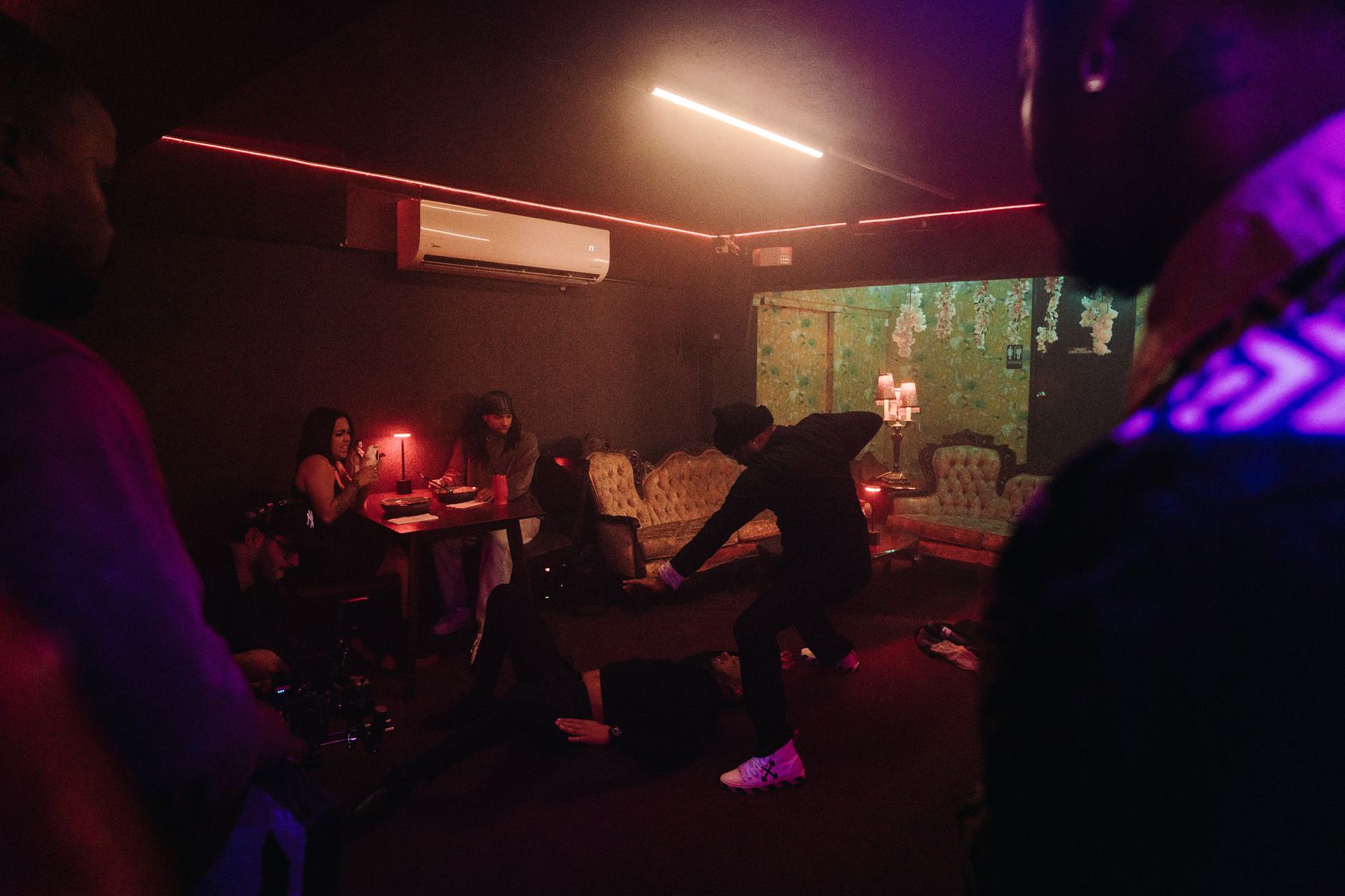 Detrás de cámaras en el set